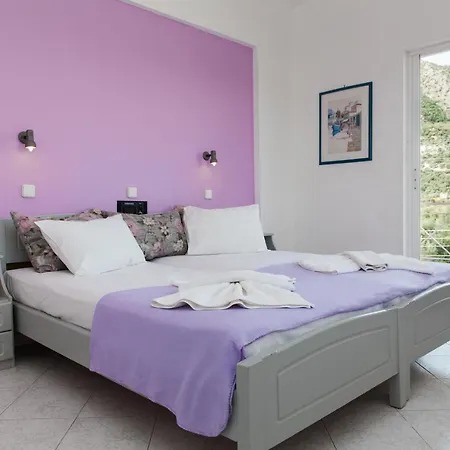 Dionysos Lefkas 3*